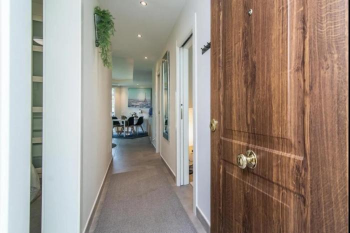 Apartment First Floor With 2 Bed *