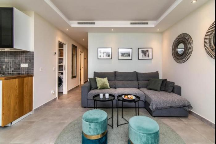 First Floor With 2 Bed * Marbella