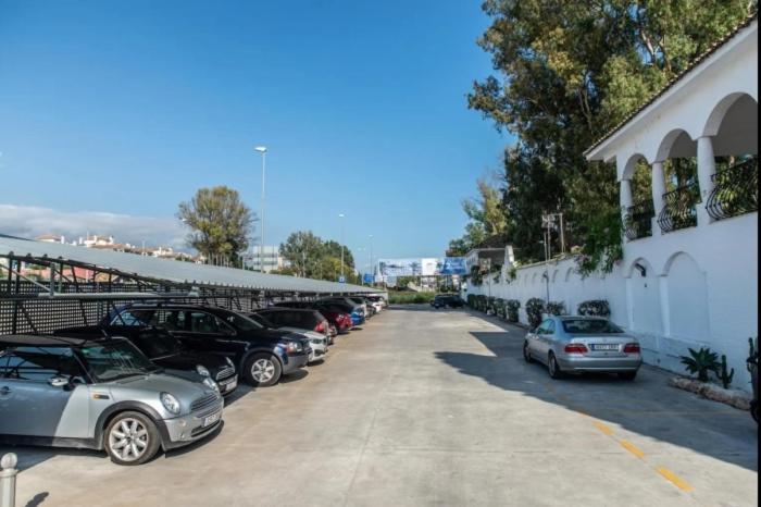 Apartment First Floor With 2 Bed Marbella