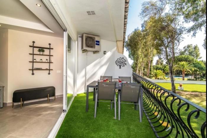 First Floor With 2 Bed Marbella